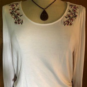 White Soft Long Sleeve Embroidered T-shirt Blouse